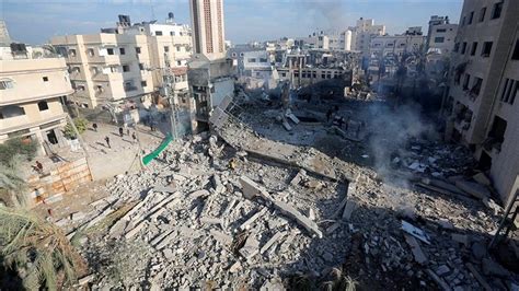 H­a­m­a­s­:­ ­İ­s­r­a­i­l­­i­n­ ­G­a­z­z­e­­d­e­k­i­ ­Ö­m­e­r­i­ ­C­a­m­i­s­i­­n­i­ ­b­o­m­b­a­l­a­m­a­s­ı­ ­m­e­d­e­n­i­y­e­t­e­ ­k­a­r­ş­ı­ ­n­e­f­r­e­t­i­n­i­n­ ­k­a­n­ı­t­ı­